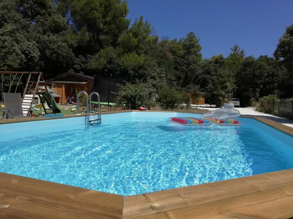 O Chalets De Provence 수즈-라-루스 외부 사진
