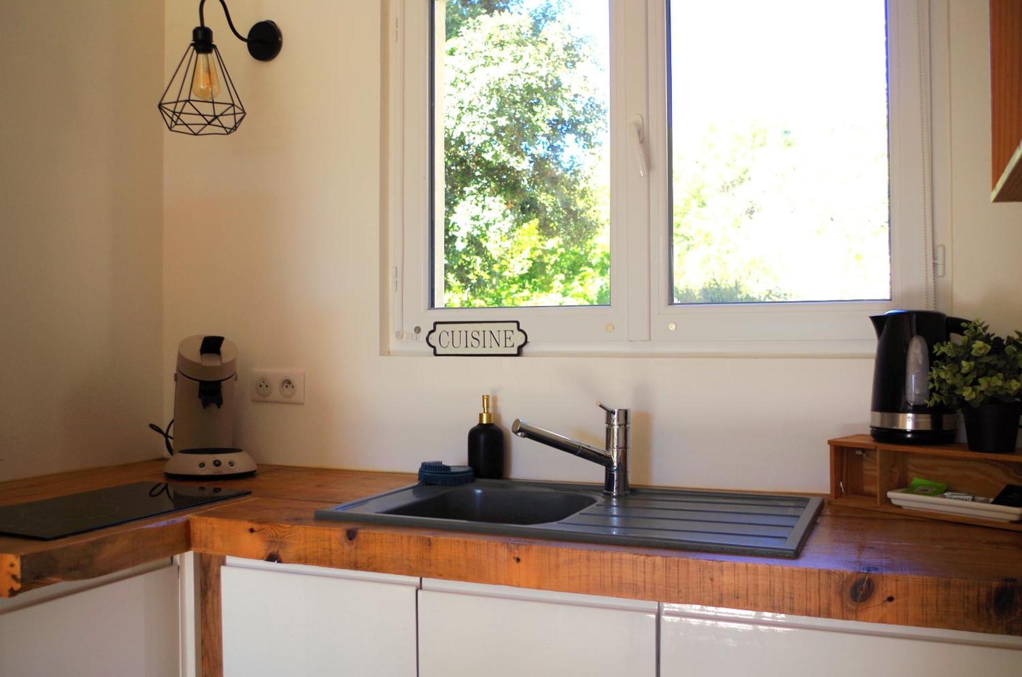 O Chalets De Provence 수즈-라-루스 객실 사진