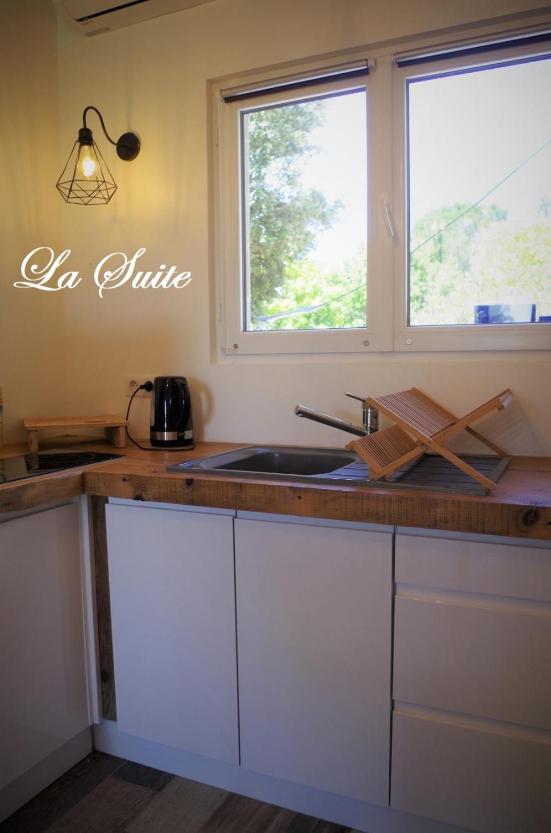 O Chalets De Provence 수즈-라-루스 객실 사진